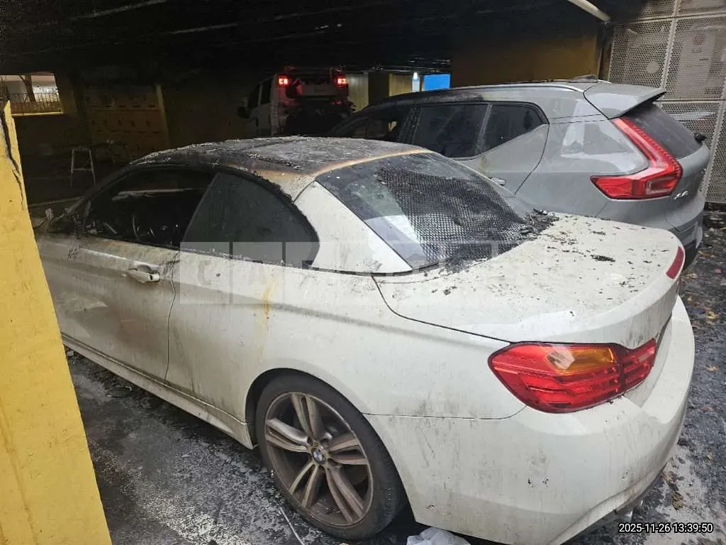 Photo 2 of 11: 2017 BMW 428i Convertible — Korean insurance auction