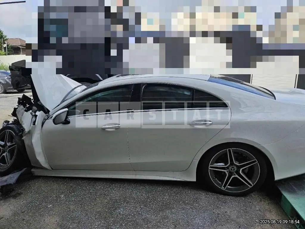 Photo 2 of 14: 2023 Mercedes-Benz CLS300 d 4Matic — Korean insurance auction