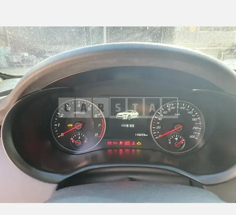Photo 2 of 25: 2017 Kia Stinger 3.3 — Korean insurance auction