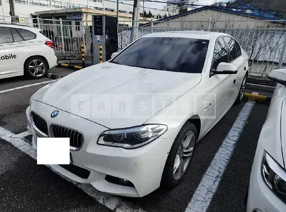 Photo 2 of 17: 2016 BMW 528i, VIN WBA5A5100GG602572 — Korean insurance auction
