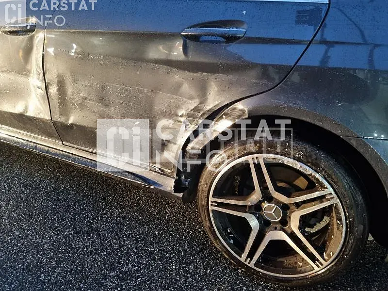 Photo 2 of 9: 2015 Mercedes-Benz E250, VIN WDDHF9HB4GB256271 — Korean insurance auction