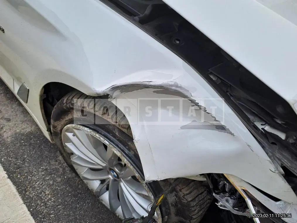 Photo 2 of 25: 2018 BMW 520d, VIN WBAJC3101JD032300 — Korean insurance auction