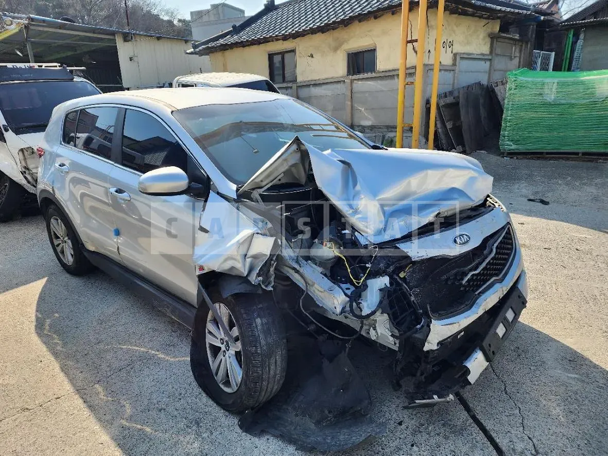 Photo 2 of 5: 2015 Kia Sportage 1.7, VIN KNAPN815GGK018134 — Korean insurance auction