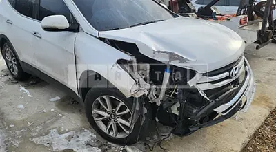 Photo 1 of 11: 2015 Hyundai Santa Fe, VIN KMHSW81UBFU352129 — Korean insurance auction