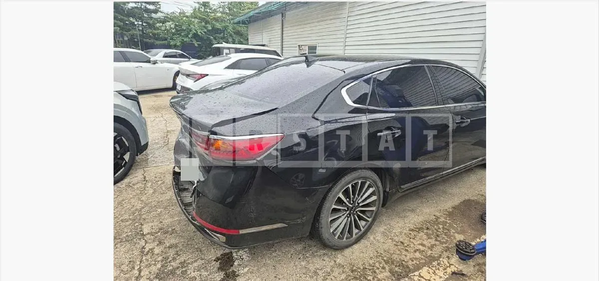 Photo 2 of 25: 2018 Kia K7 — Korean insurance auction