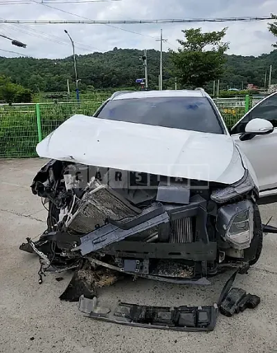 Photo 1 of 13: 2020 Hyundai Santa Fe, VIN KMHS381CBLU278566 — Korean insurance auction