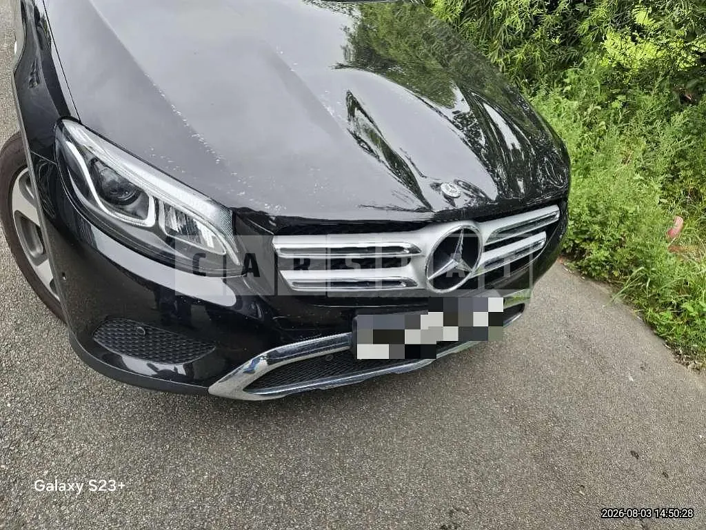 Photo 2 of 15: 2019 Mercedes-Benz GLC300 4Matic — Korean insurance auction