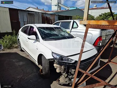 Photo 1 of 27: 2018 Hyundai IONIQ Hybrid, VIN KMHC051CGJU085554 — Korean insurance auction