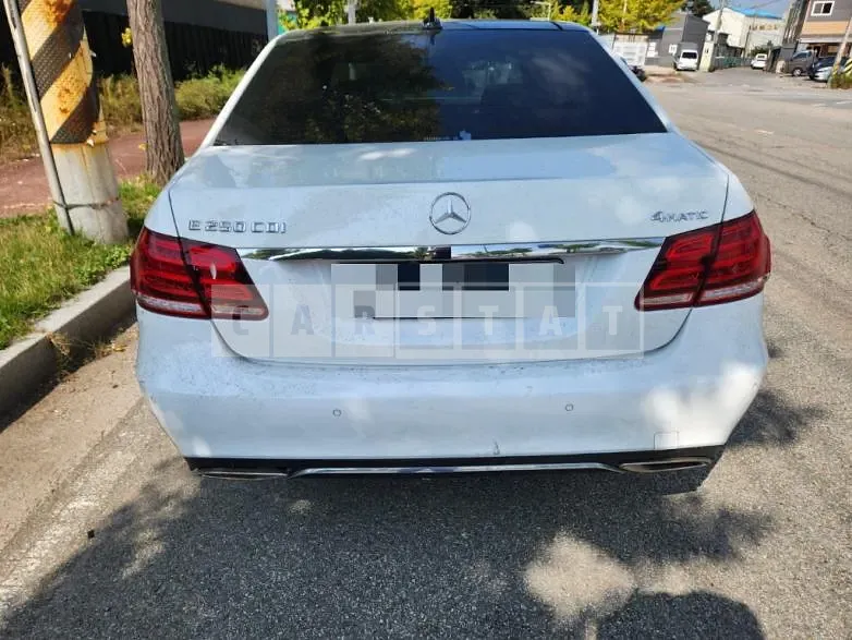 Photo 2 of 8: 2014 Mercedes-Benz E250 CDI 4Matic — Korean insurance auction