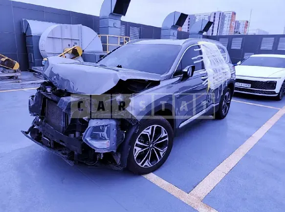 Photo 2 of 14: 2019 Hyundai Santa Fe, VIN KMHS381BDKU023720 — Korean insurance auction