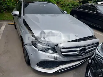 Photo 1 of 7: 2016 Mercedes-Benz E300, VIN WDDZF4JB9HA039260 — Korean insurance auction