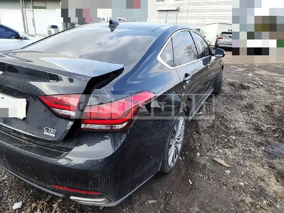 Photo 2 of 18: 2015 Genesis 3.3 — Korean insurance auction