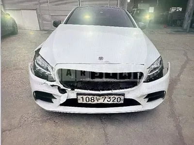 Photo 1 of 27: 2019 Mercedes-Benz C220d 4Matic Coupe, VIN WDDWJ1FBXKF883813 — Korean insurance auction