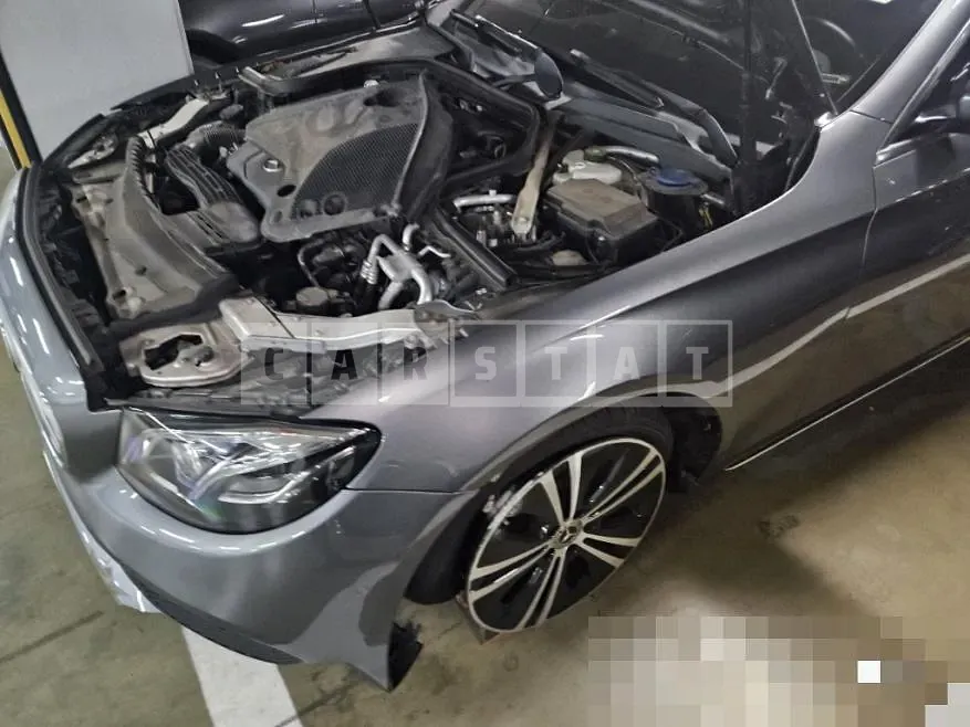 Photo 2 of 61: 2020 Mercedes-Benz E300 — Korean insurance auction
