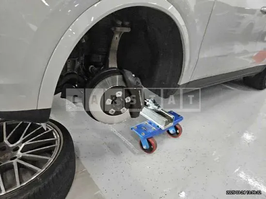 Photo 2 of 13: 2023 Porsche Cayenne Coupe (5-Seater) — Korean insurance auction