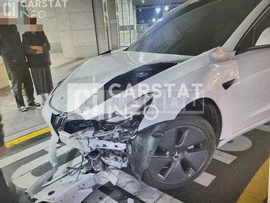 Photo 3 of 3: 2022 Tesla Model 3 Long Range — Korean insurance auction