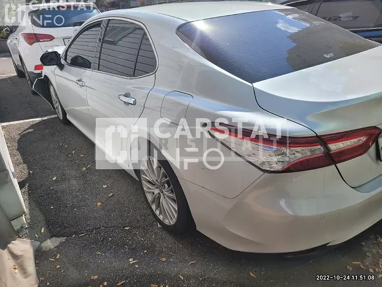 Photo 2 of 27: 2019 Toyota Camry Hybrid, VIN JTNB21HK5K3022667 — Korean insurance auction