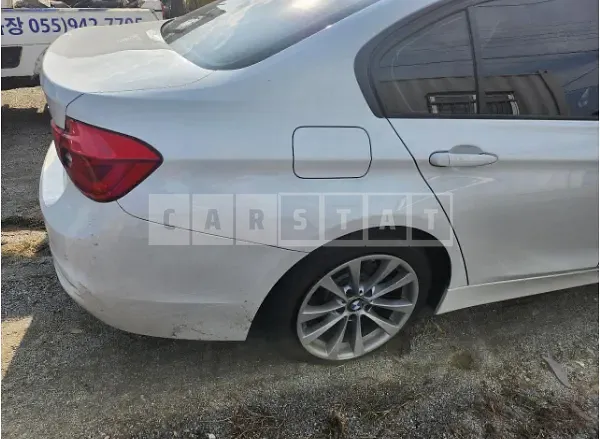 Photo 2 of 32: 2018 BMW 320d WLTP — Korean insurance auction