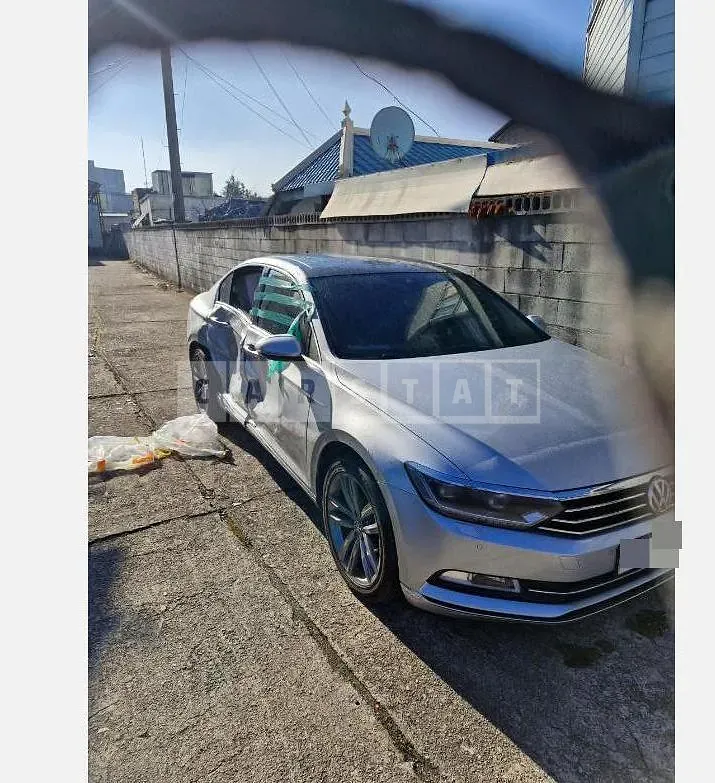 Photo 2 of 10: 2017 Volkswagen Passat 2.0 TDI, VIN WVWZZZ3CZJE127218 — Korean insurance auction