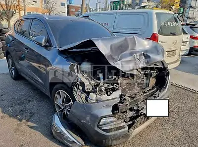 Photo 1 of 24: 2018 Hyundai Tucson, VIN KMHJ381ADJU597579 — Korean insurance auction