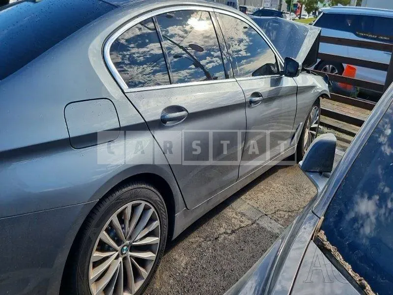 Photo 2 of 15: 2019 BMW 520d Luxury, VIN WBAJF3101KBS69955 — Korean insurance auction