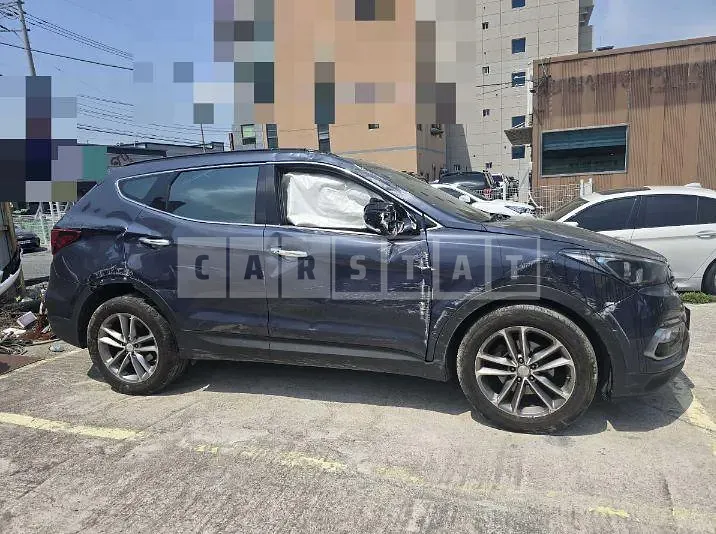 Photo 2 of 18: 2016 Hyundai Santa Fe DM — Korean insurance auction