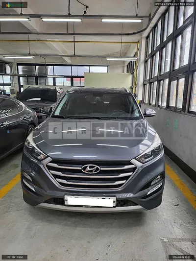 Photo 1 of 12: 2016 Hyundai Tucson, VIN KMHJ381ABHU378983 — Korean insurance auction