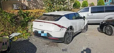 Photo 1 of 23: 2021 Kia EV6 — Korean insurance auction
