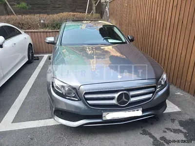 Photo 1 of 22: 2017 Mercedes-Benz E 300, VIN WDDZF4JB6HA172557 — Korean insurance auction