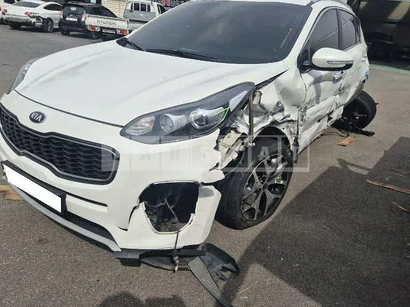 Photo 2 of 29: 2018 Kia Sportage, VIN KNAPN813BJK535242 — Korean insurance auction