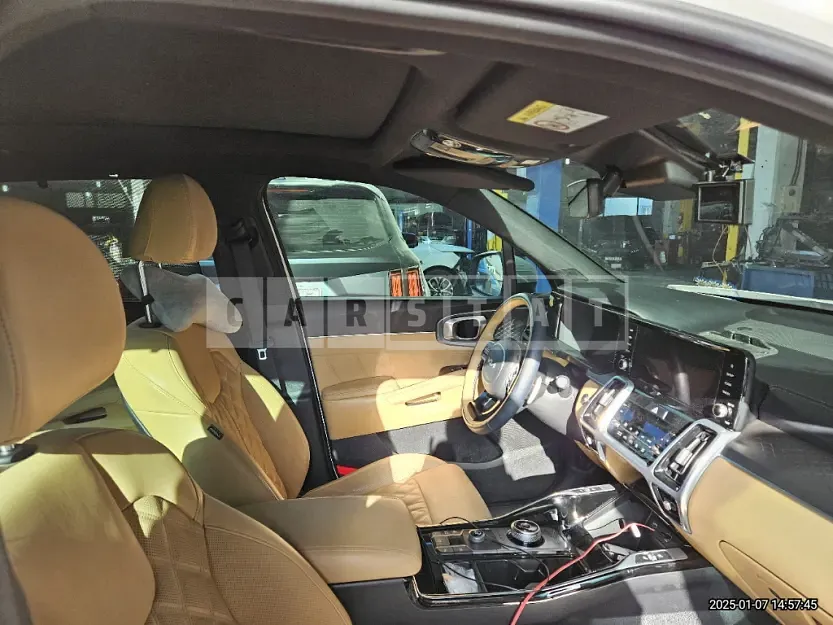 Photo 2 of 45: 2023 Kia Sorento Hybrid — Korean insurance auction