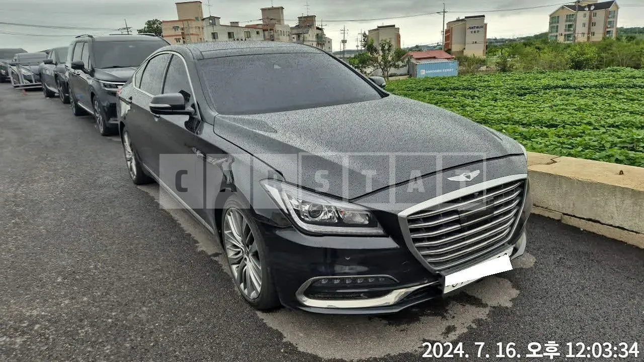 Photo 2 of 12: 2017 Hyundai Genesis /G80, VIN KMHGM41DDJU264901 — Korean insurance auction