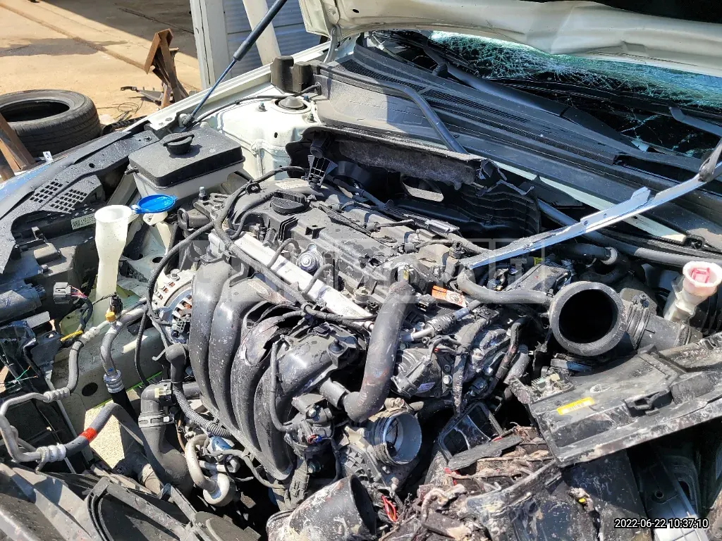 Photo 2 of 8: 2018 Kia K5, VIN KNAGS411BJA212178 — Korean insurance auction