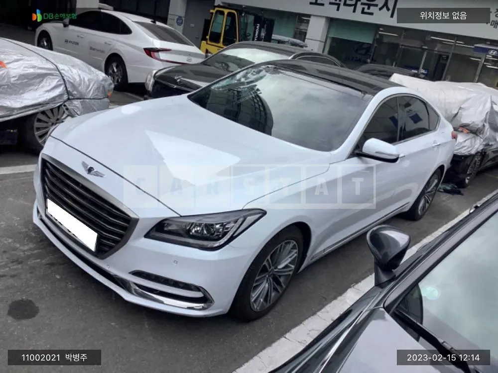 Photo 2 of 24: 2017 Hyundai Genesis /G80, VIN KMHGL41DBJU247518 — Korean insurance auction