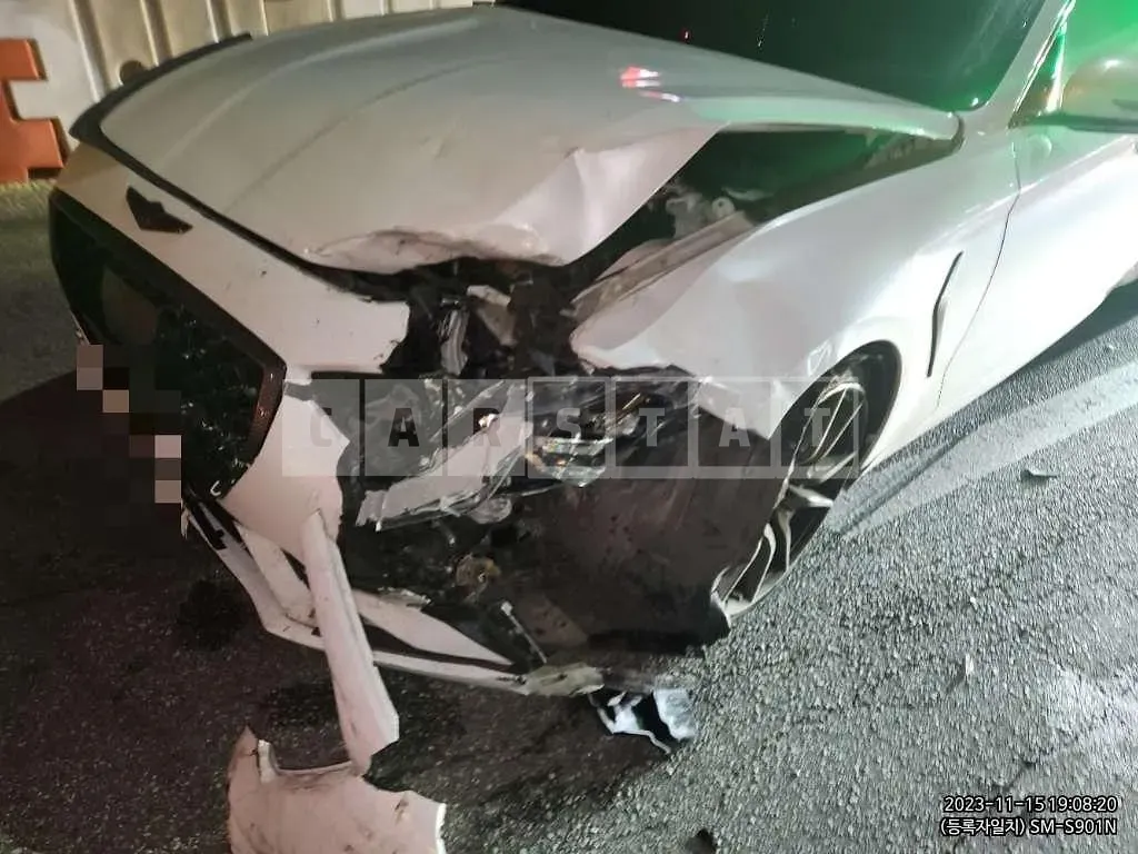 Photo 2 of 13: 2018 Genesis G70 3.3T — Korean insurance auction