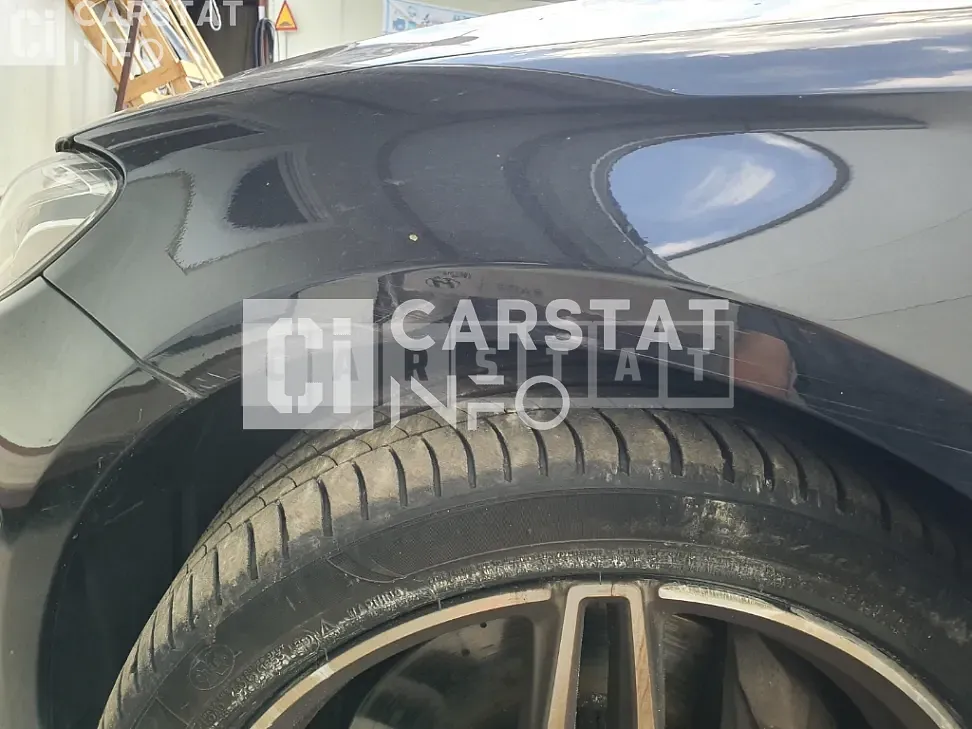 Photo 2 of 13: 2019 Mercedes-Benz E 300, VIN WDDZF4JB7KA649245 — Korean insurance auction