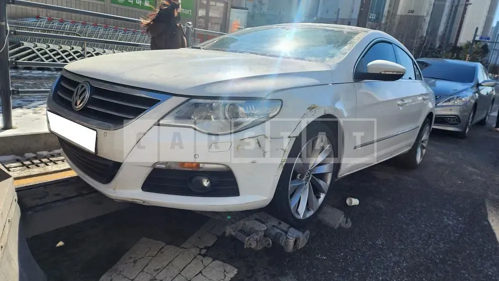 Photo 2 of 5: 2009 Volkswagen CC 2.0 TDI, VIN WVWZZZ3CZ9E565273 — Korean insurance auction