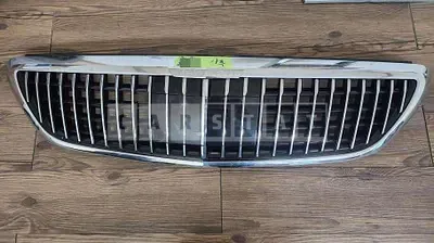Photo 1 of 4: 2019 Mercedes-Benz (parts) S560 4Matic Grille — Korean insurance auction
