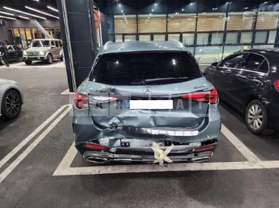 Photo 2 of 23: 2025 Mercedes-Benz GLC300 4Matic — Korean insurance auction