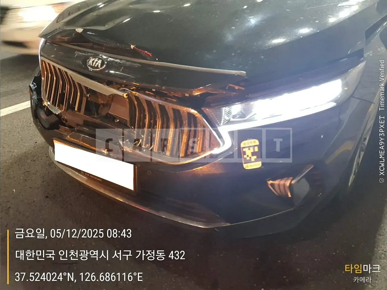 Photo 2 of 18: 2019 Kia K7, VIN KNALD416BLA195773 — Korean insurance auction