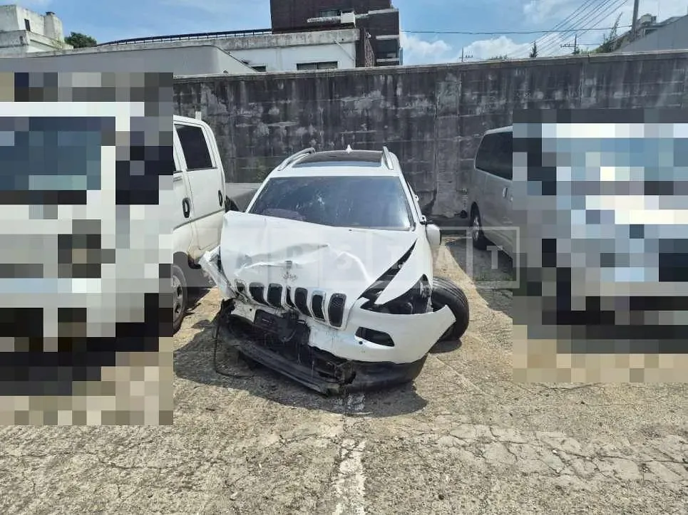 Photo 2 of 14: 2017 Jeep Zip Cherokee 2.2 — Korean insurance auction