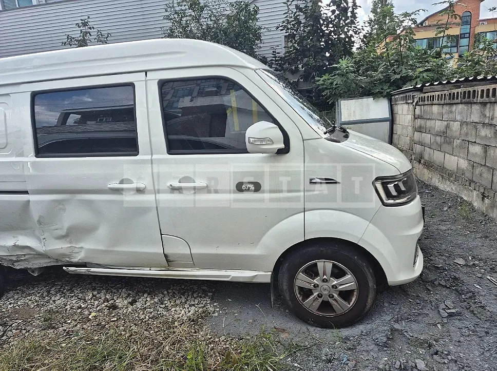 Photo 2 of 10: 2023 ET4 Van — Korean insurance auction