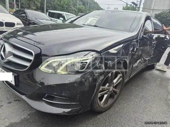 Photo 2 of 9: 2016 Mercedes-Benz E220 BlueTec — Korean insurance auction