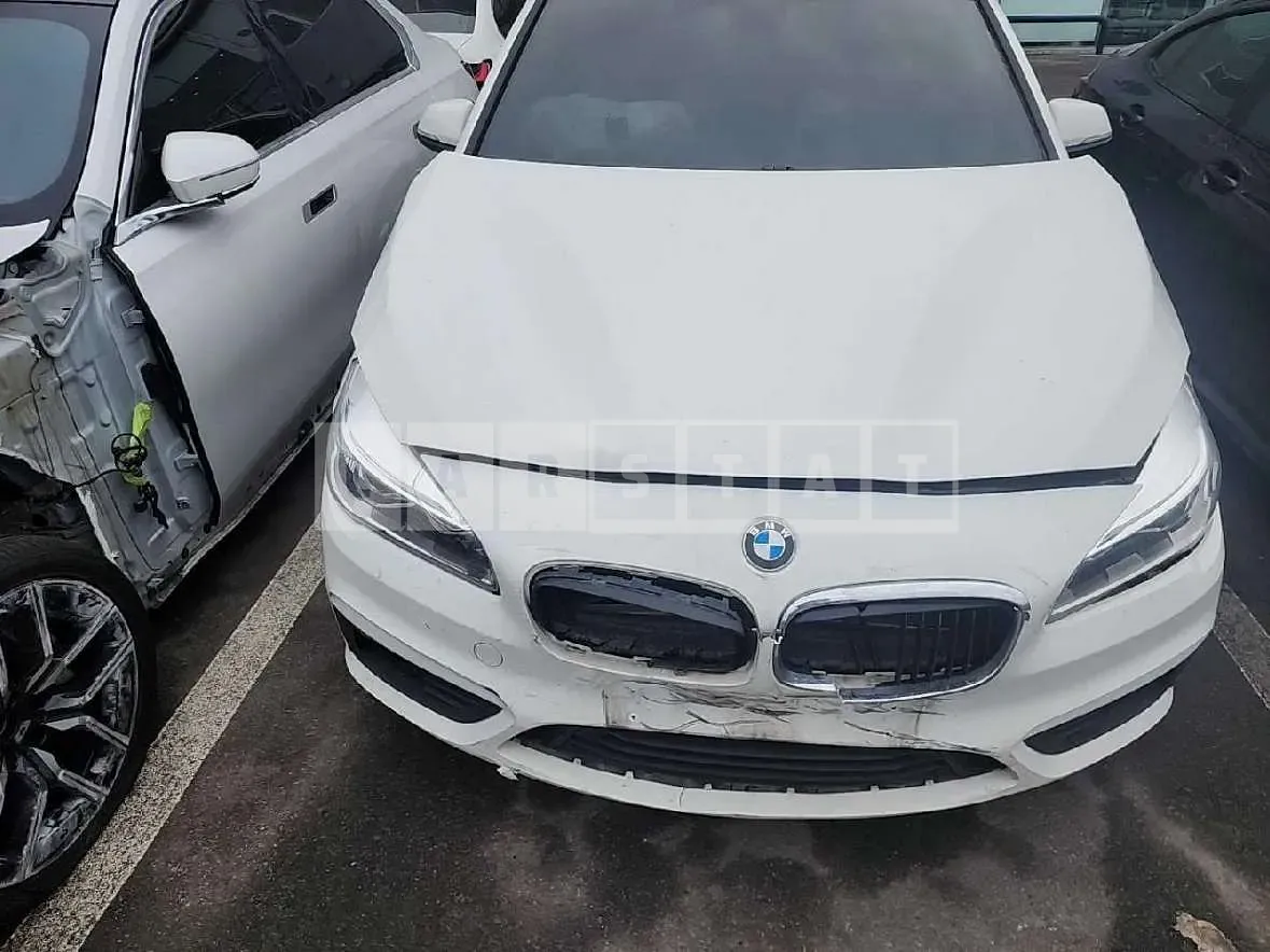 Photo 2 of 48: 2018 BMW Active Tourer, VIN WBA2C1104J7A33127 — Korean insurance auction