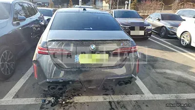 Photo 1 of 26: 2025 BMW M5 — Korean insurance auction