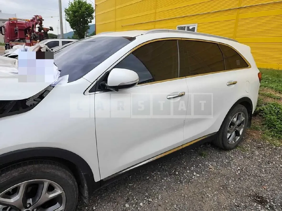 Photo 2 of 13: 2016 Kia Sorento 2.0, VIN KNAPS81ABGA185857 — Korean insurance auction