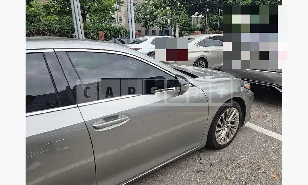 Photo 2 of 29: 2019 Lexus ES300h — Korean insurance auction