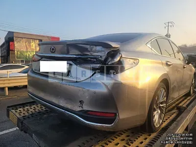 Photo 1 of 26: 2019 Lexus ES300h — Korean insurance auction