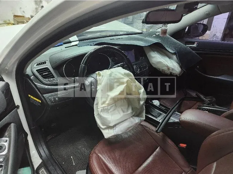 Photo 2 of 14: 2015 Kia K7 — Korean insurance auction