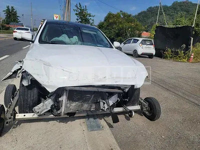 Photo 1 of 15: 2018 Jaguar XJ 3.0 d, VIN SAJAA1293HNW12681 — Korean insurance auction